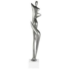 sculpture femme moderne