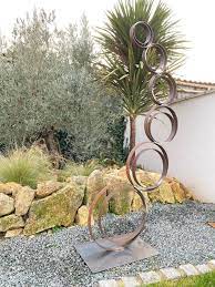 sculpture moderne jardin